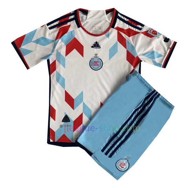 サッカー ユニフォーム 赤