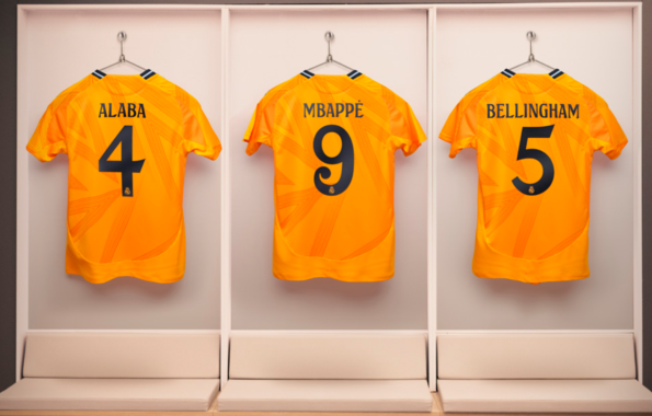 レアルマドリードユニフォーム：ホームとアウェイのデザイン - J